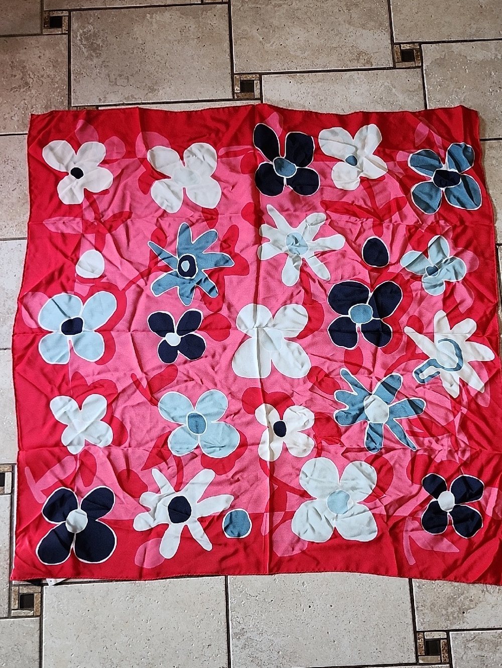 NWT Guarisco Made In Italy Red & Pink Floral Silk Square Scarf